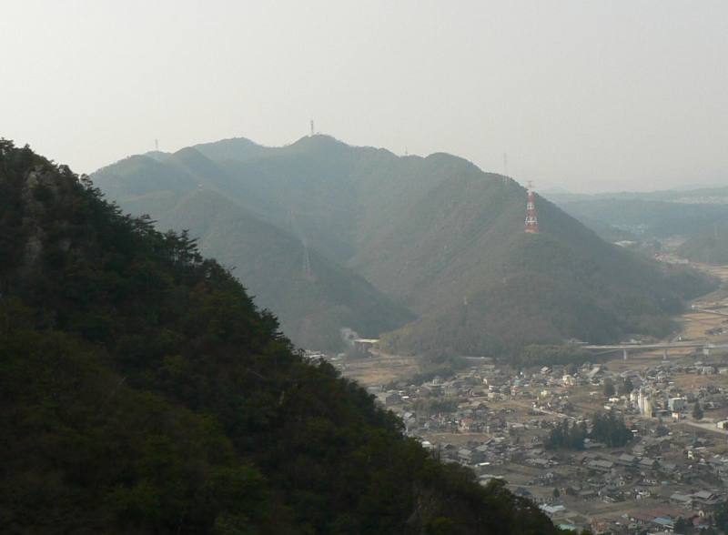 今日は大分霞んでいる