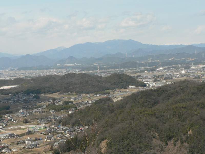 真正面が高賀山、瓢ヶ岳の山