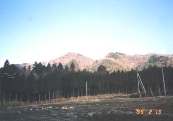 屏風では無い大草集落から見た屏風山