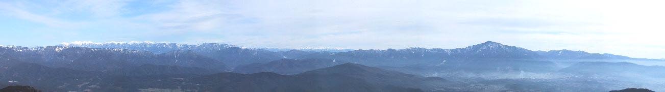 「二ツ森山」山頂奥のパノラマ
