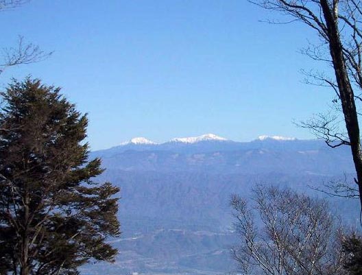 「吉田山」山頂より美しい「白峰三山」